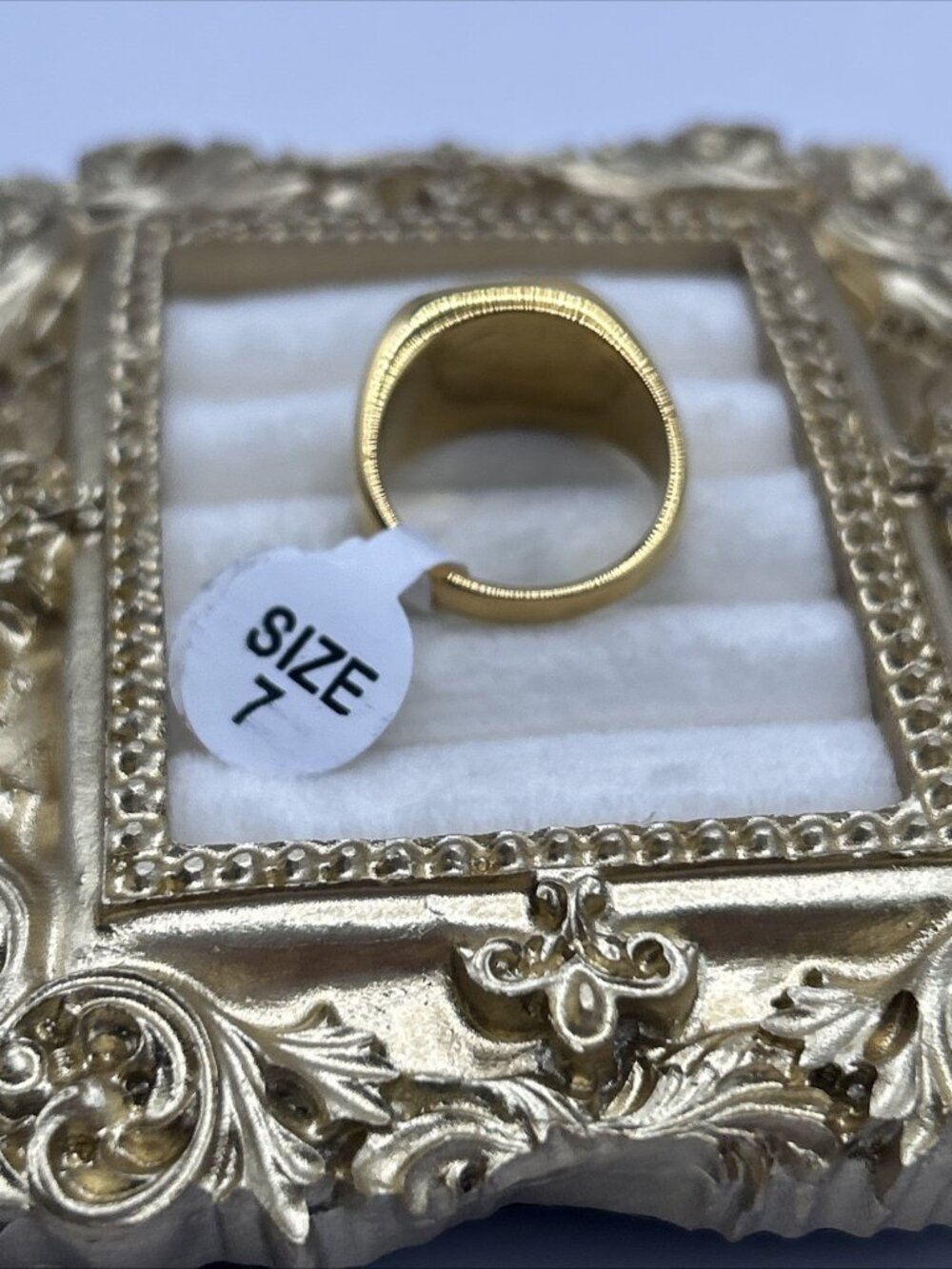 Vintage NOS Gold Tone Signet Ring Faux Mother of Pearl Size 7 Unisex Jewelry - Picture 15 of 16
